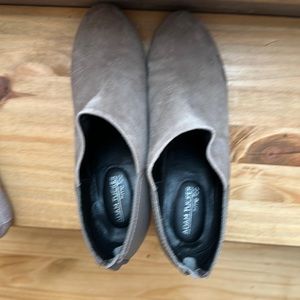 Women’s size 11 booties